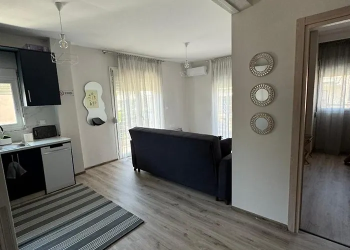 Lumen * Néa Péramos